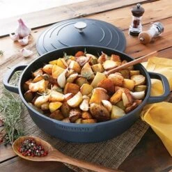 Cocotte Légère Basse Ronde En Fonte D'aluminium 28 Cm 4,1 L Coloris Noir -Peuyer Magasin 203003 2 4 Cocotte legere basse ronde en fonte d aluminium 28 cm 4 1 L coloris noir Mathon