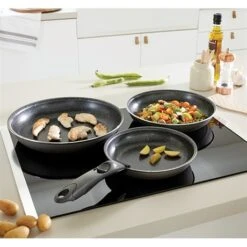 Batterie Poêles Anti-adhérentes Effet Pierre Manche Amovible Et 2 éponges Végétales -Peuyer Magasin 209048 3 3 Batterie poeles anti adherentes Effet Pierre manche amovible et 2 eponges vegetales Mathon