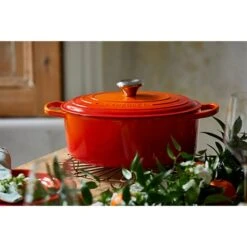 Le Creuset Cocotte Fonte Ovale Volcanique 27 Cm -Peuyer Magasin 213197 3 3 Cocotte fonte ovale volcanique 27 cm Le Creuset